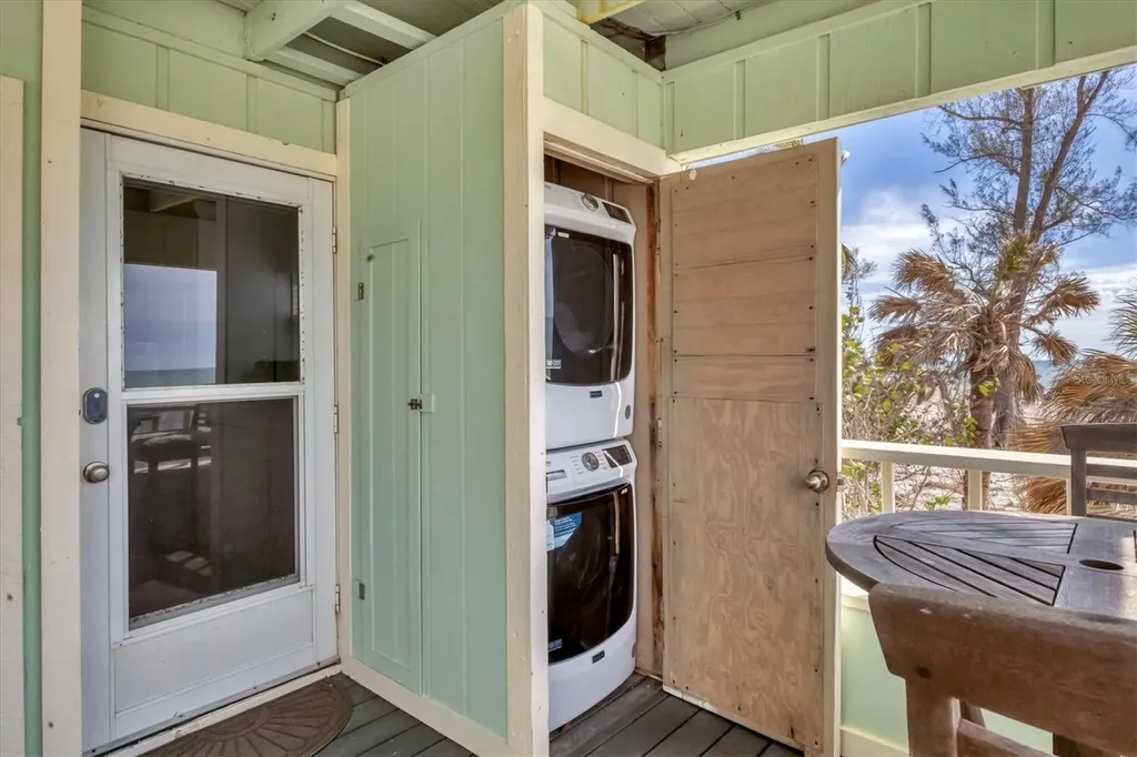 2350 N Beach Road Englewood FL 34223