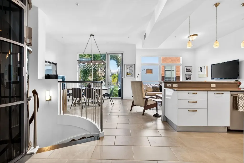 234 Cosmopolitan Court Sarasota FL 34236
