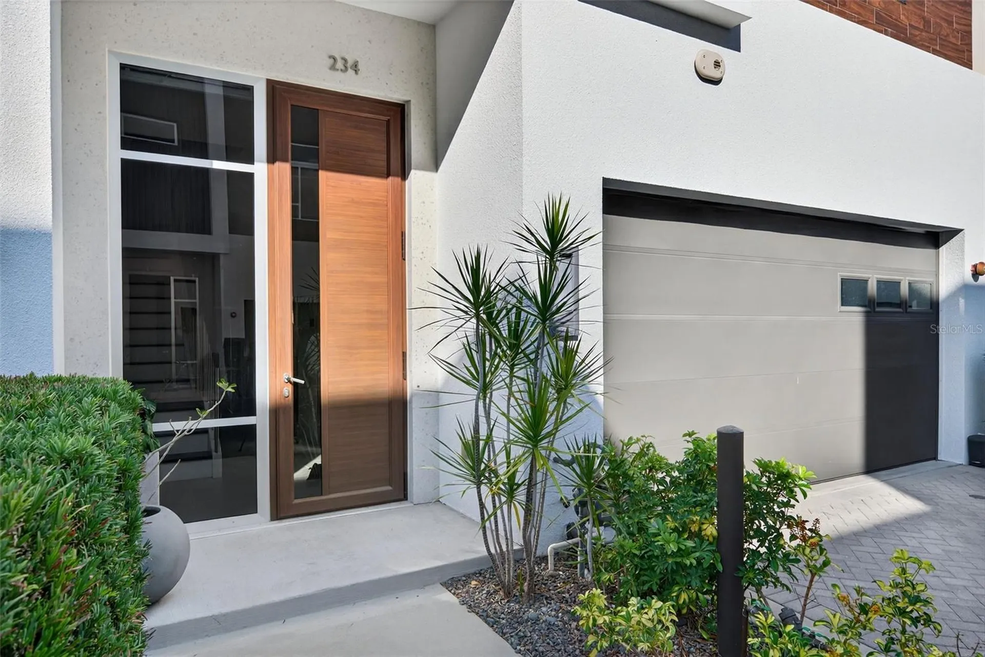 234 Cosmopolitan Court Sarasota FL 34236