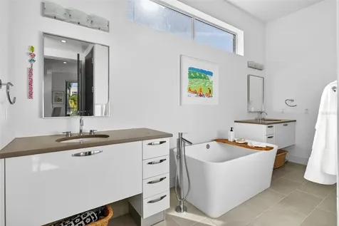 234 Cosmopolitan Court Sarasota FL 34236