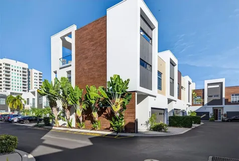 234 Cosmopolitan Court Sarasota FL 34236