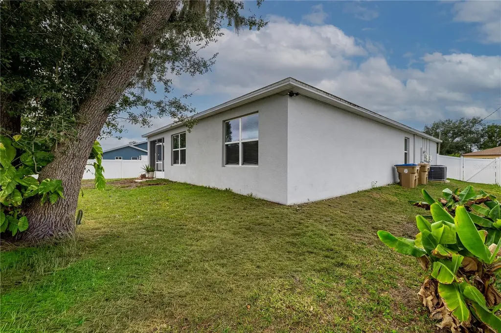 415 Francisco Way Kissimmee FL 34758