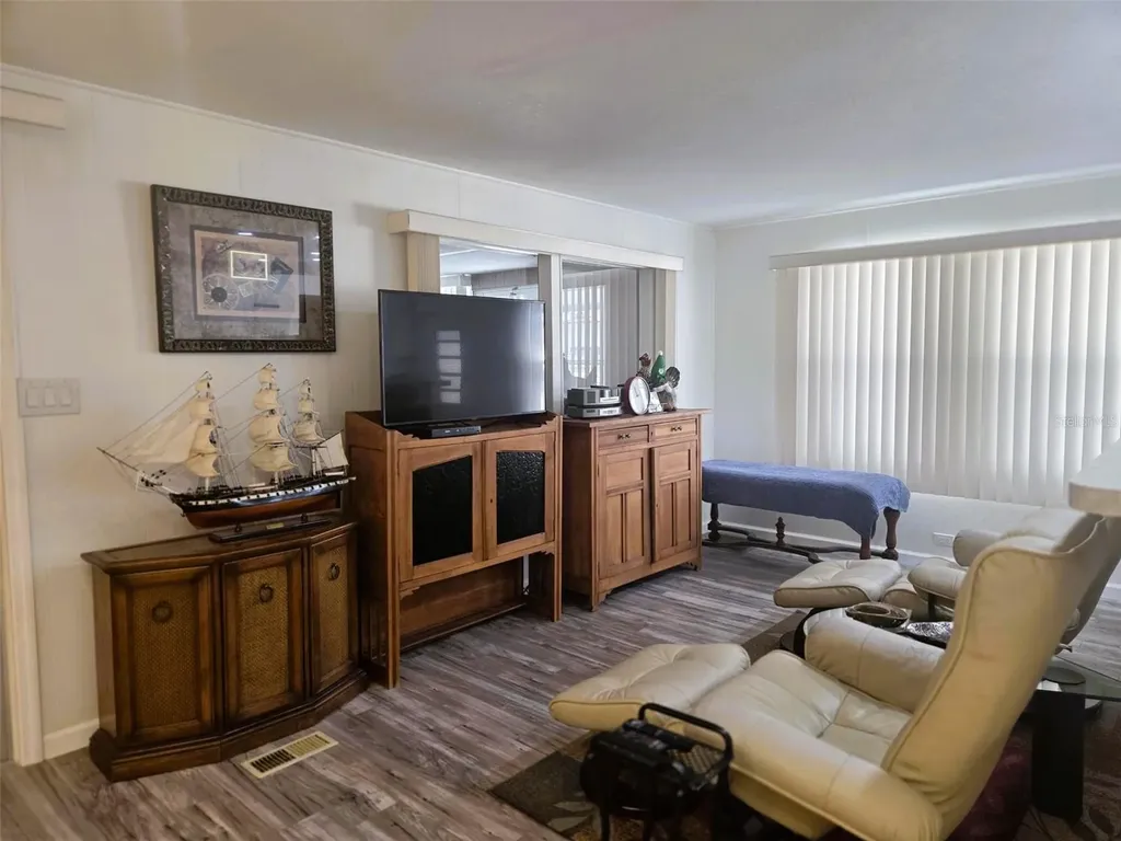 3313 Overcup Oak Terrace Sarasota FL 34237