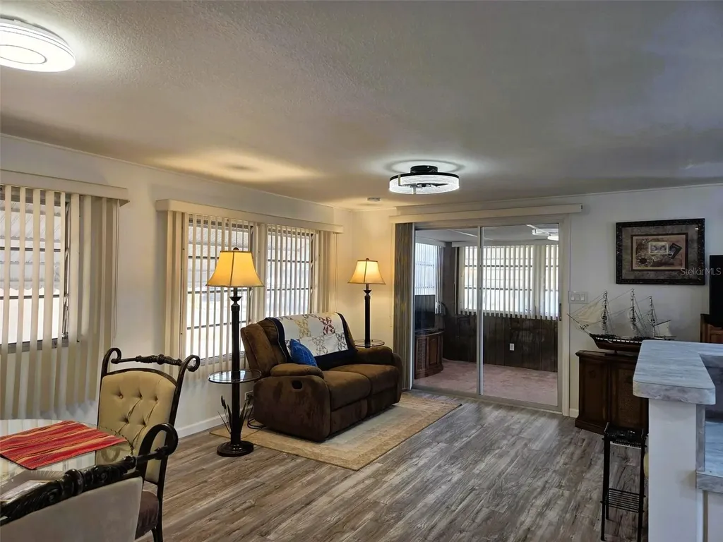 3313 Overcup Oak Terrace Sarasota FL 34237