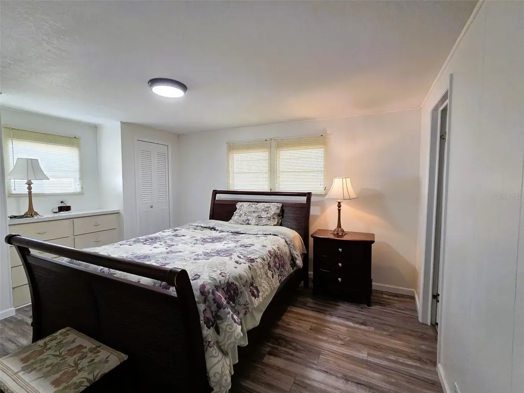 3313 Overcup Oak Terrace Sarasota FL 34237
