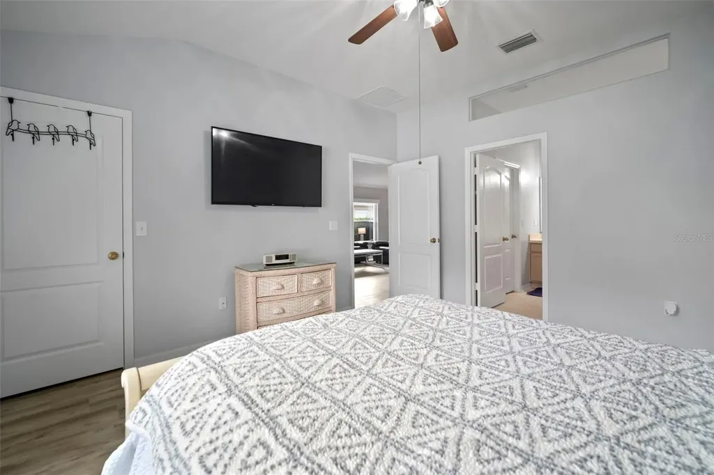 30927 Whitlock Drive Wesley Chapel FL 33543
