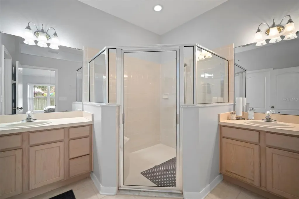30927 Whitlock Drive Wesley Chapel FL 33543