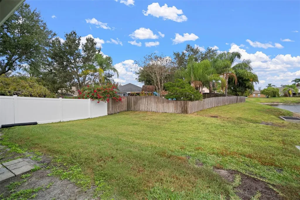 30927 Whitlock Drive Wesley Chapel FL 33543