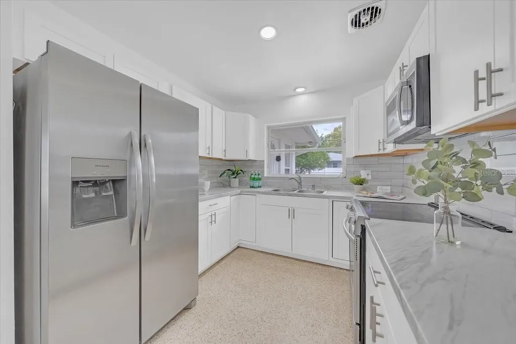 1452 Temple Street Clearwater FL 33756