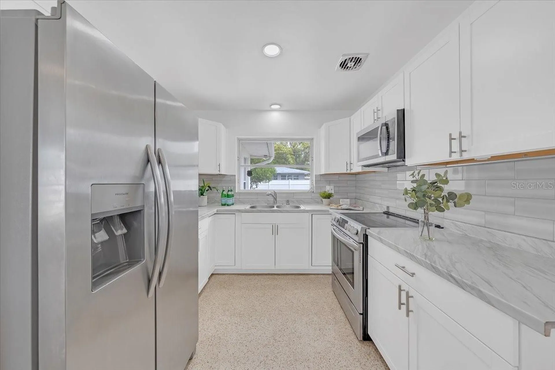 1452 Temple Street Clearwater FL 33756