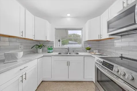 1452 Temple Street Clearwater FL 33756