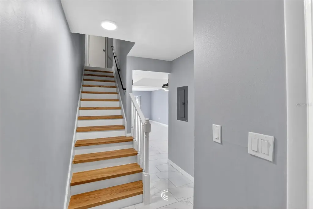 7616 La Mesita Court Tampa FL 33615