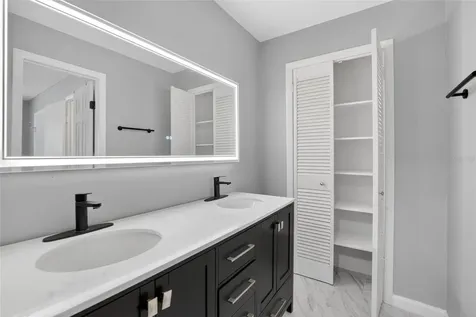 7616 La Mesita Court Tampa FL 33615