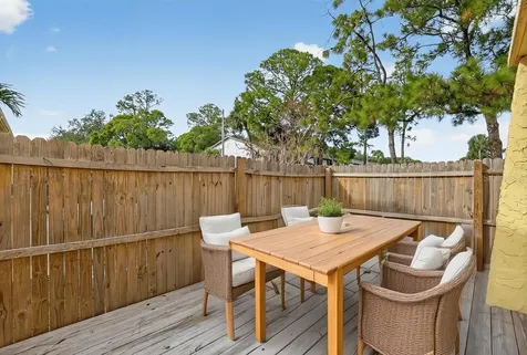 7616 La Mesita Court Tampa FL 33615