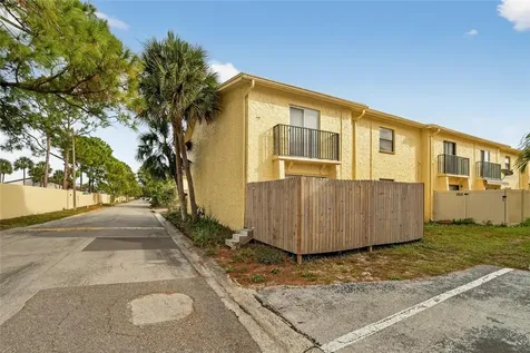 7616 La Mesita Court Tampa FL 33615