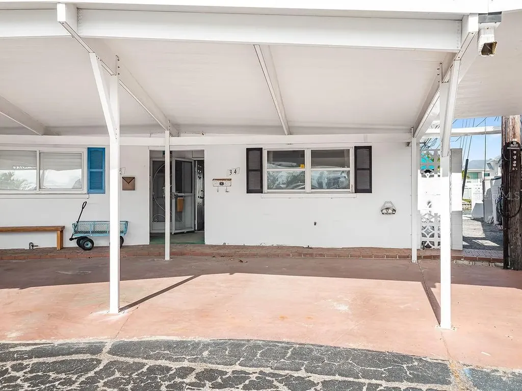 34 Seaside Court Holmes Beach FL 34217