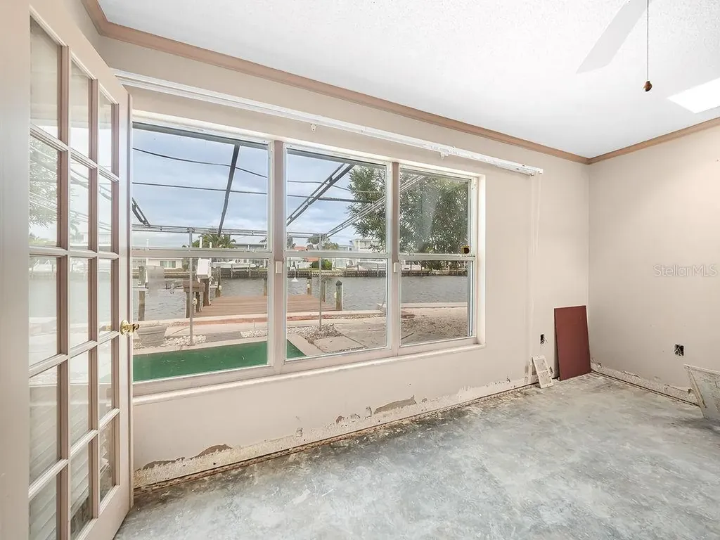 34 Seaside Court Holmes Beach FL 34217