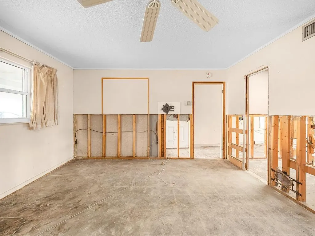 34 Seaside Court Holmes Beach FL 34217