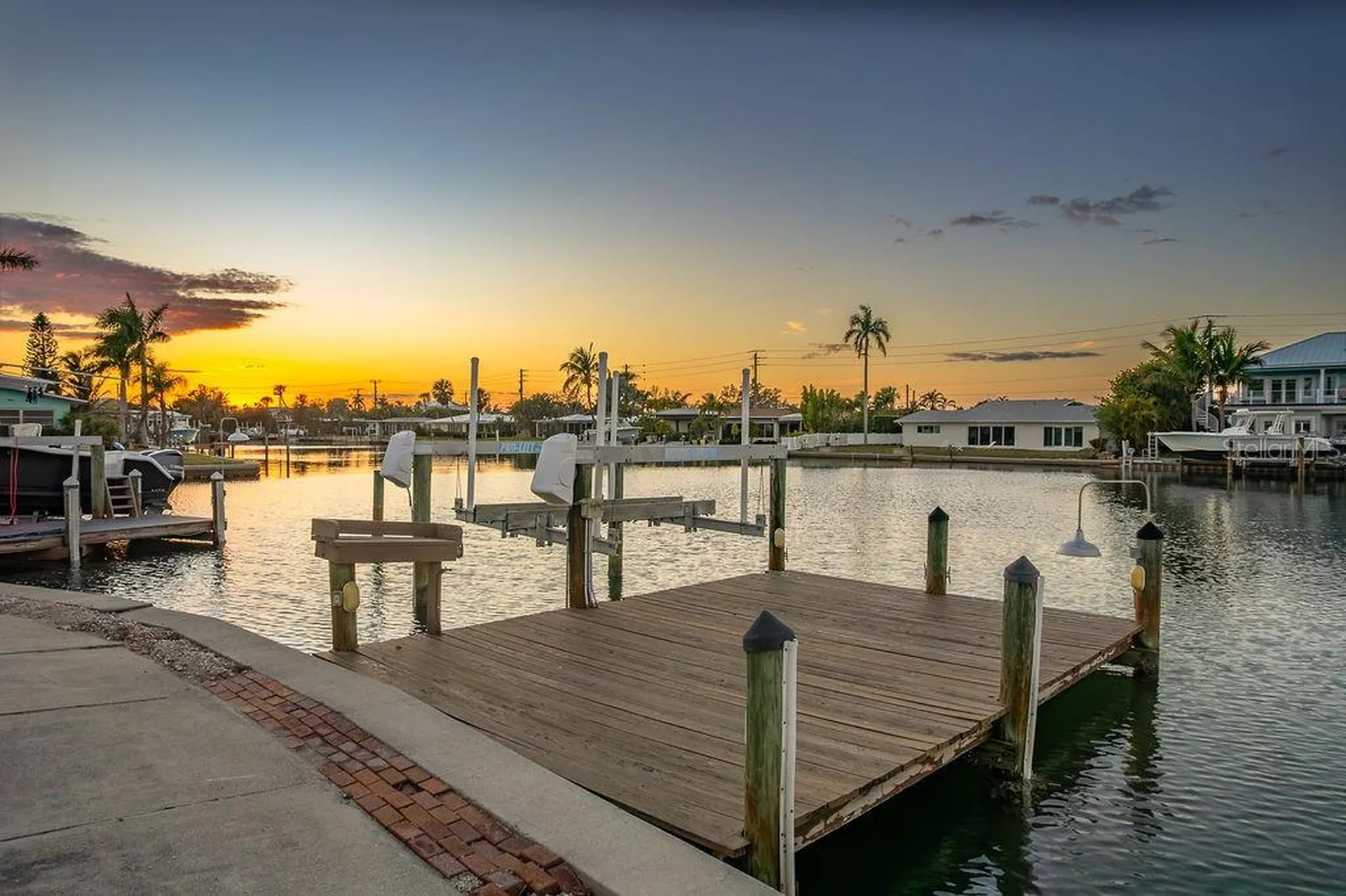 34 Seaside Court Holmes Beach FL 34217