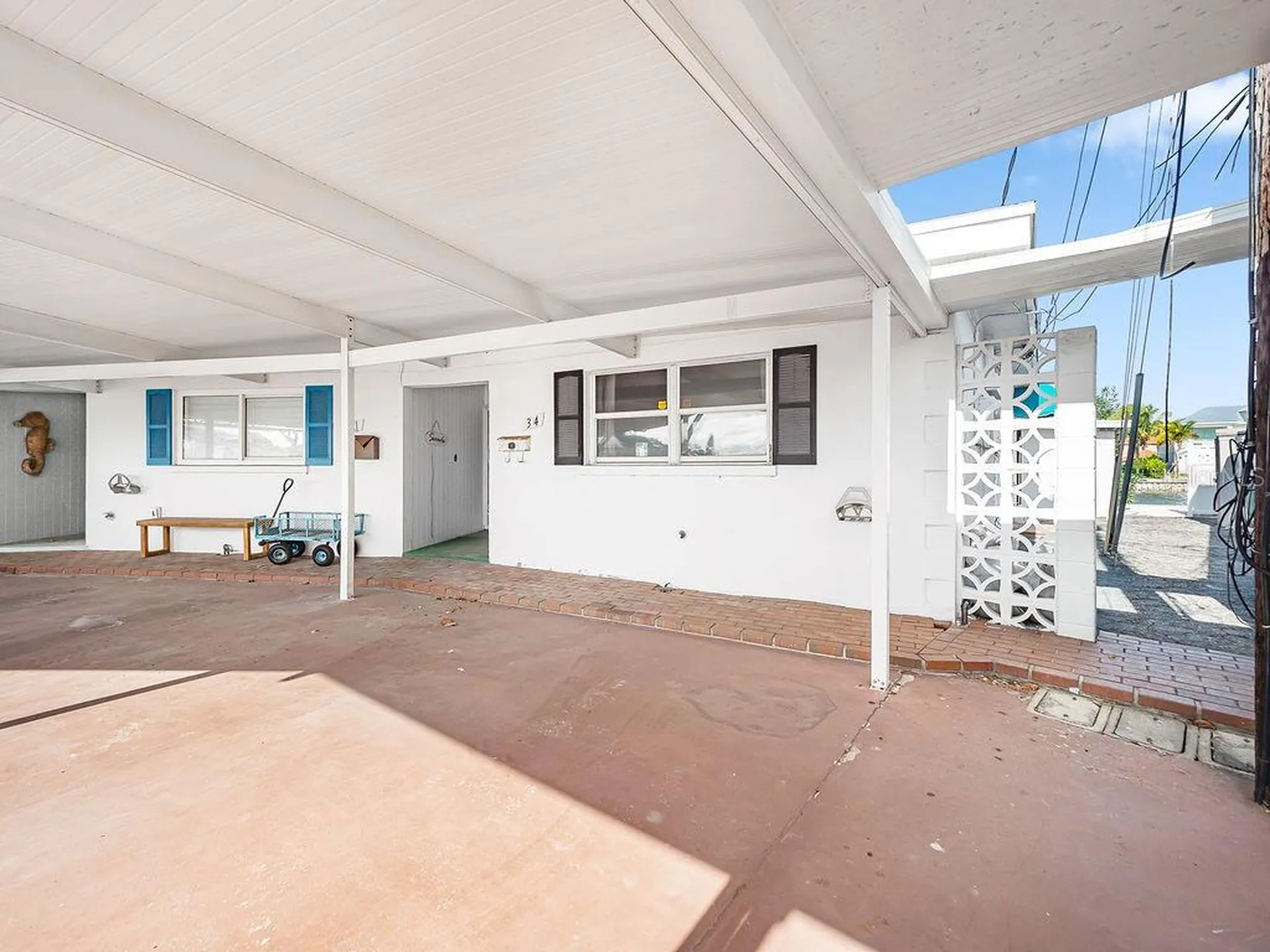 34 Seaside Court Holmes Beach FL 34217
