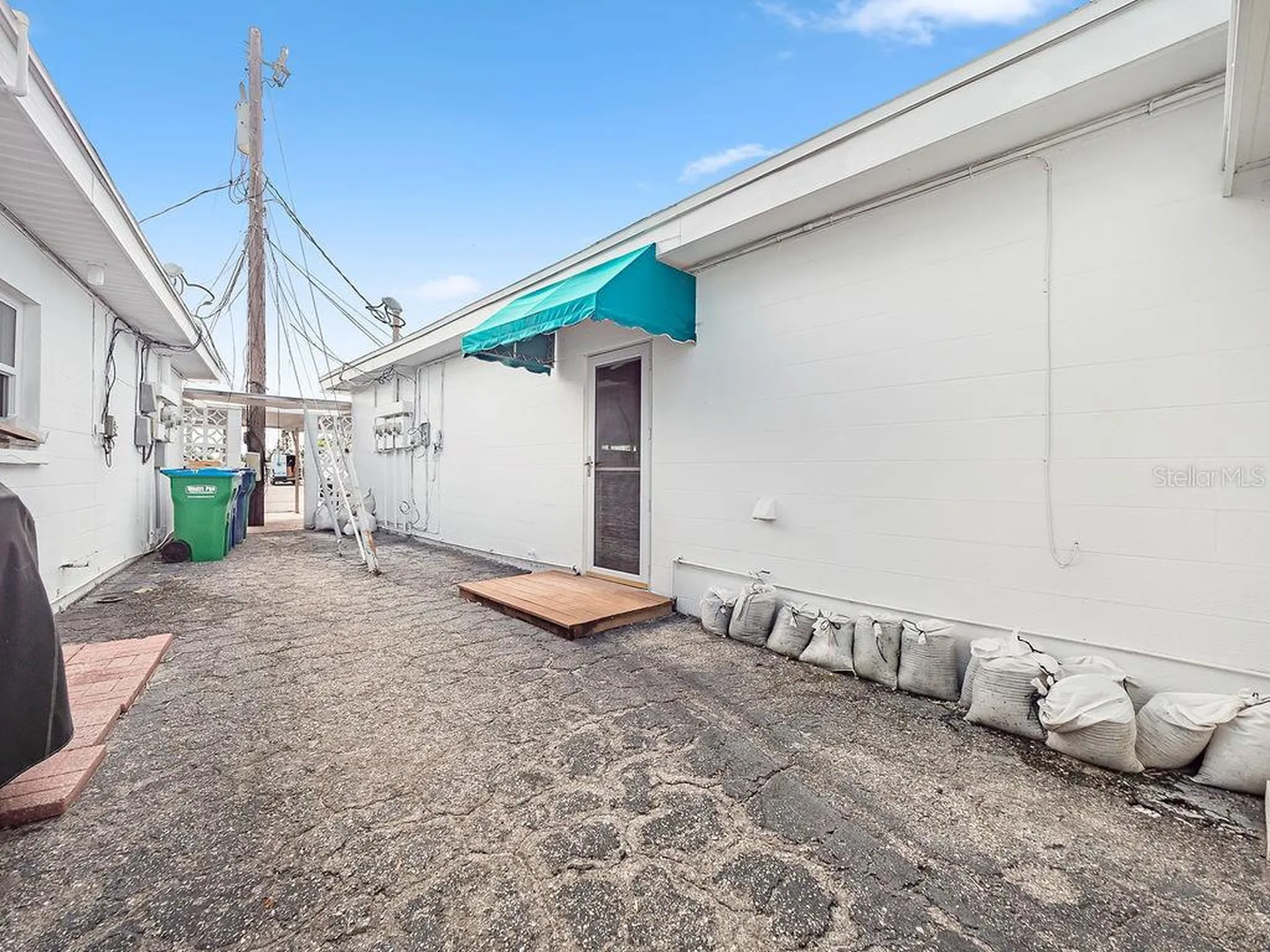 34 Seaside Court Holmes Beach FL 34217