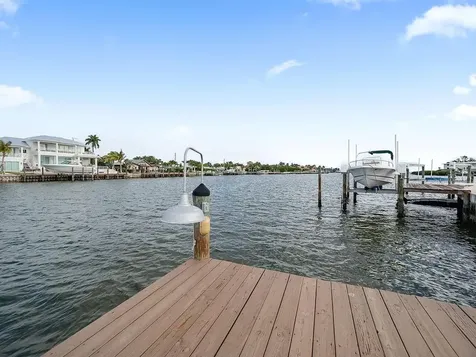 34 Seaside Court Holmes Beach FL 34217