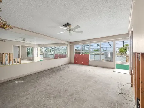 34 Seaside Court Holmes Beach FL 34217