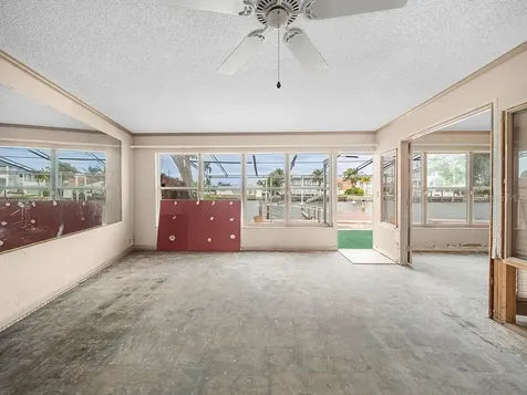 34 Seaside Court Holmes Beach FL 34217