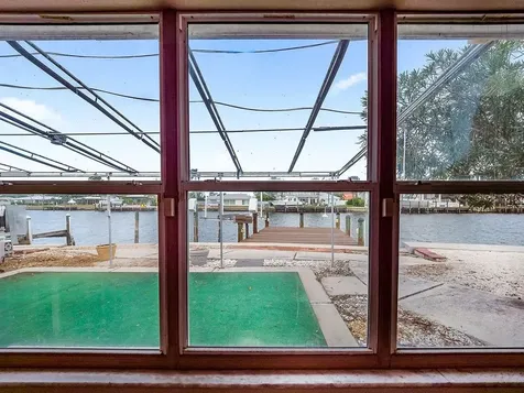 34 Seaside Court Holmes Beach FL 34217