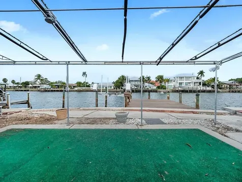 34 Seaside Court Holmes Beach FL 34217