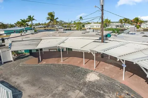 34 Seaside Court Holmes Beach FL 34217