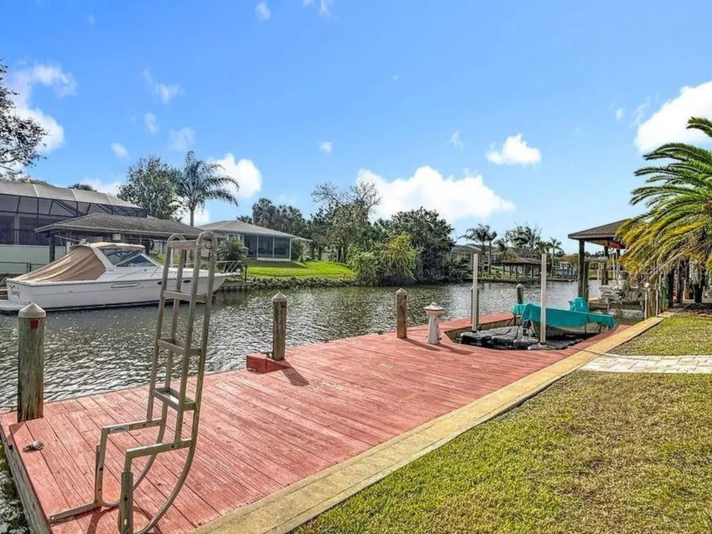 14 Cedarview Court Palm Coast FL 32137