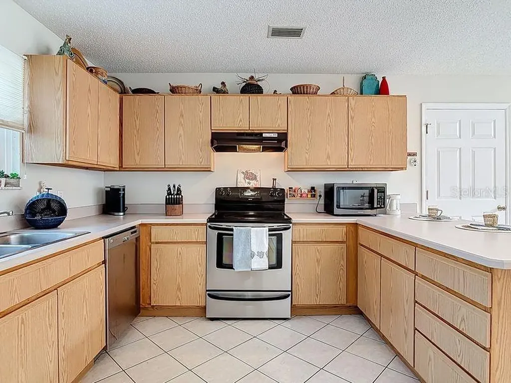 14 Cedarview Court Palm Coast FL 32137