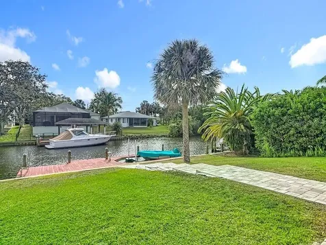 14 Cedarview Court Palm Coast FL 32137