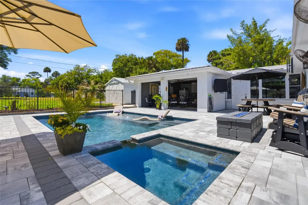 1212 Magnolia Street New Smyrna Beach FL 32168