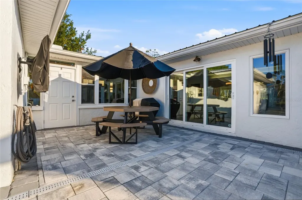 1212 Magnolia Street New Smyrna Beach FL 32168