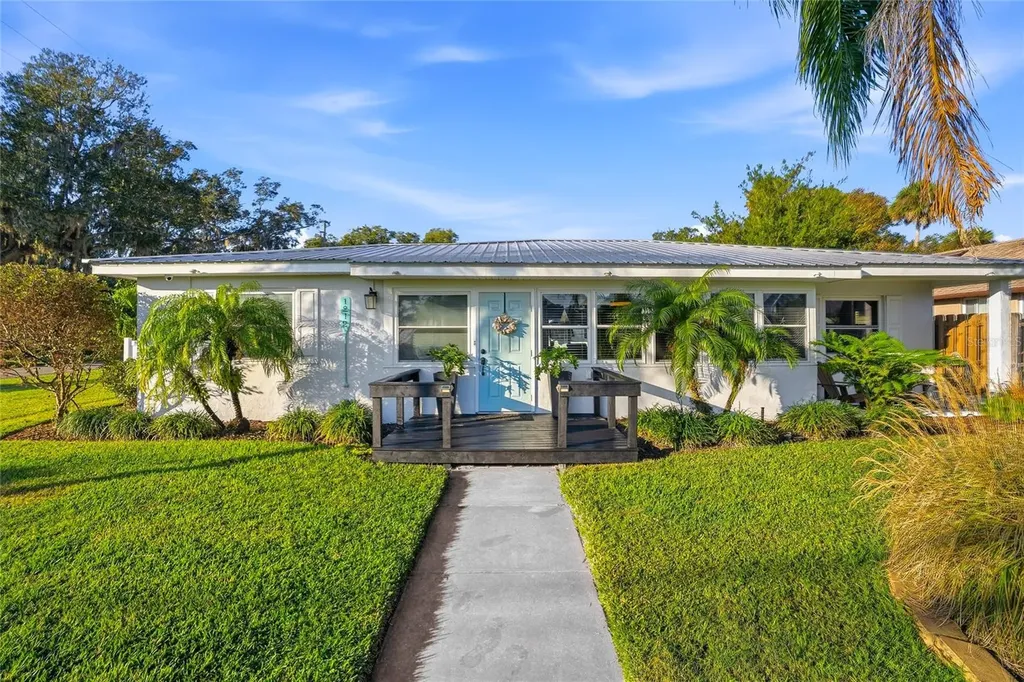1212 Magnolia Street New Smyrna Beach FL 32168
