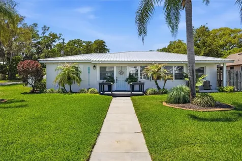 1212 Magnolia Street New Smyrna Beach FL 32168