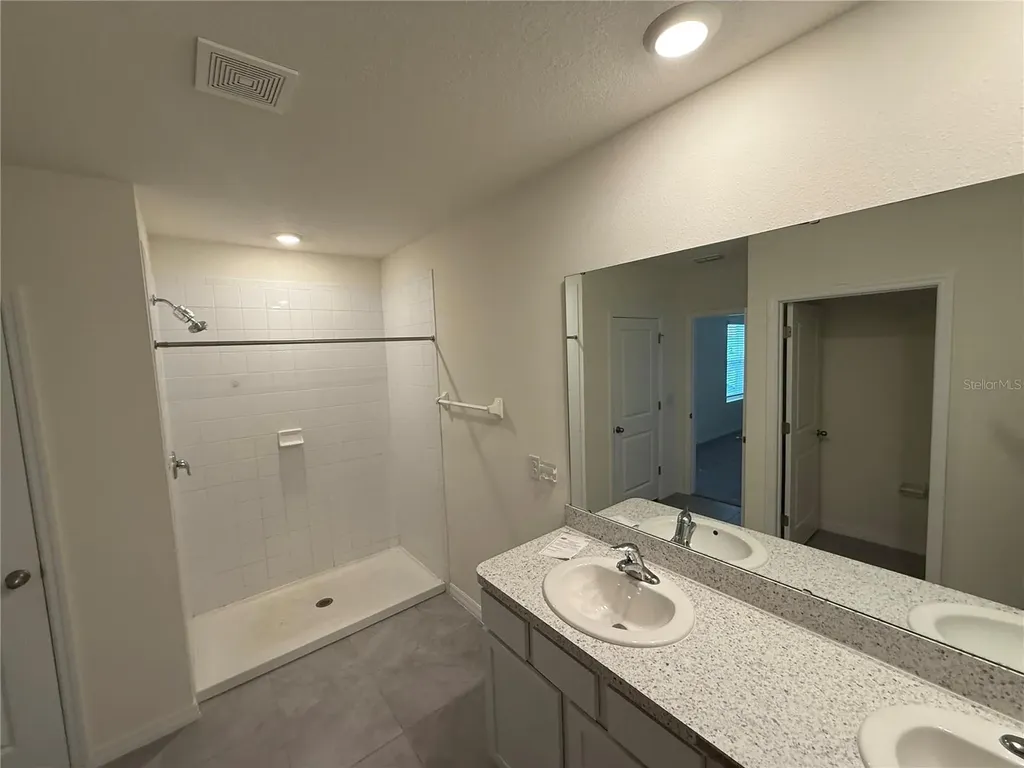 5643 Hollingworth Trail Wesley Chapel FL 33545