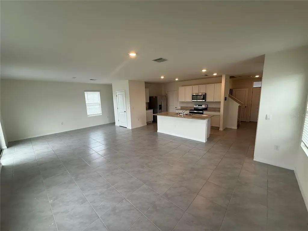 5643 Hollingworth Trail Wesley Chapel FL 33545