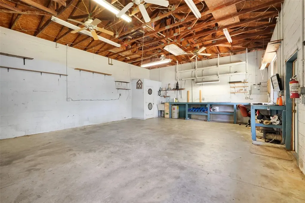 37032 Grays Airport Road Lady Lake FL 32159
