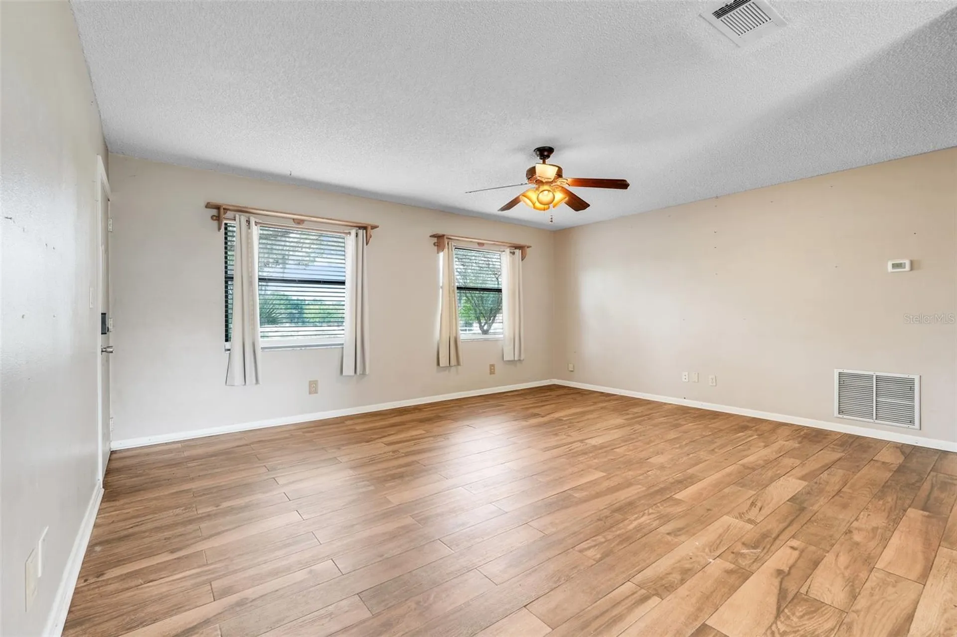 37032 Grays Airport Road Lady Lake FL 32159