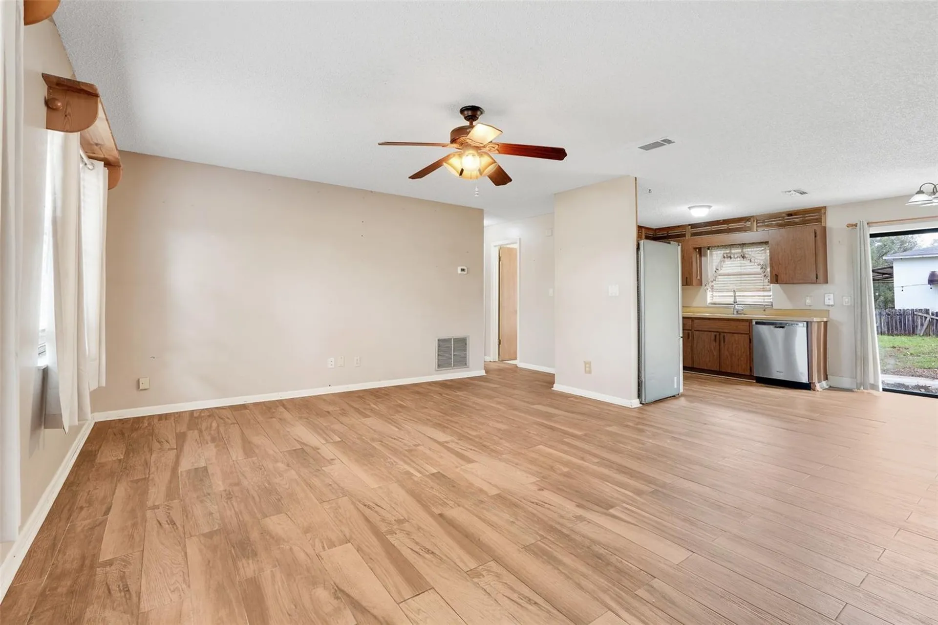 37032 Grays Airport Road Lady Lake FL 32159