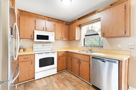 37032 Grays Airport Road Lady Lake FL 32159