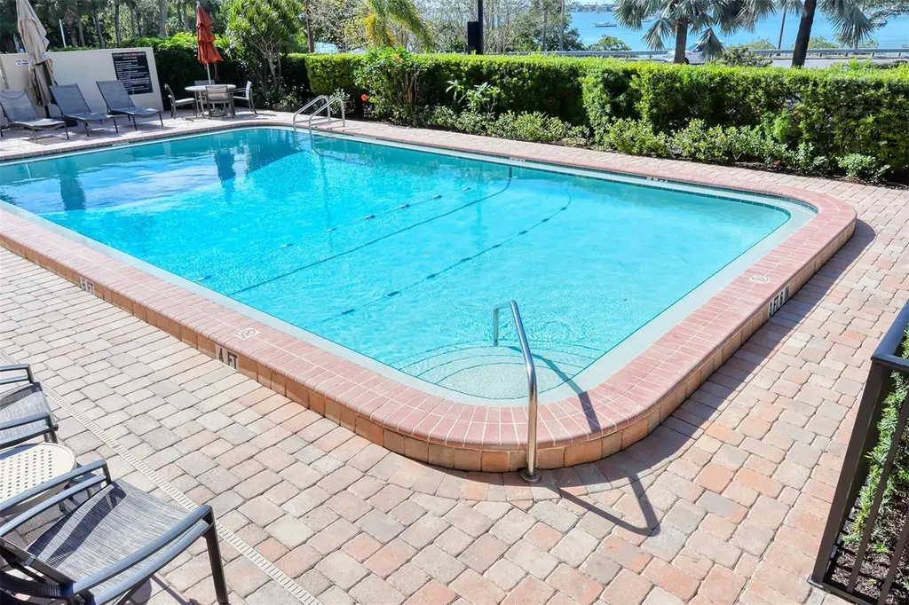 770 S Palm Avenue Sarasota FL 34236