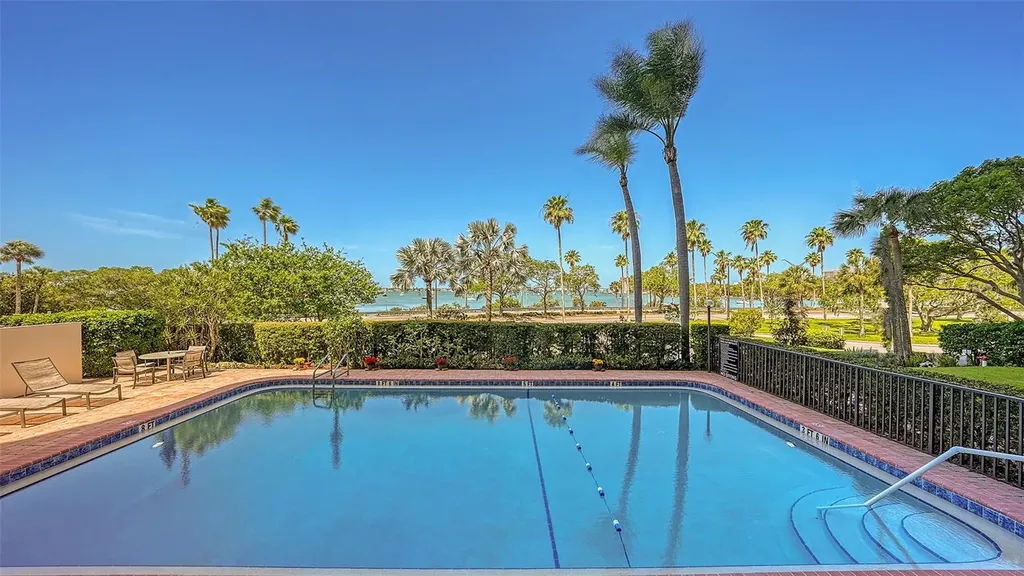 770 S Palm Avenue Sarasota FL 34236