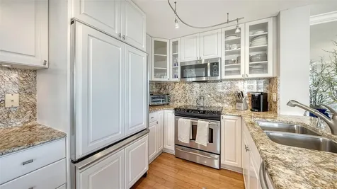 770 S Palm Avenue Sarasota FL 34236