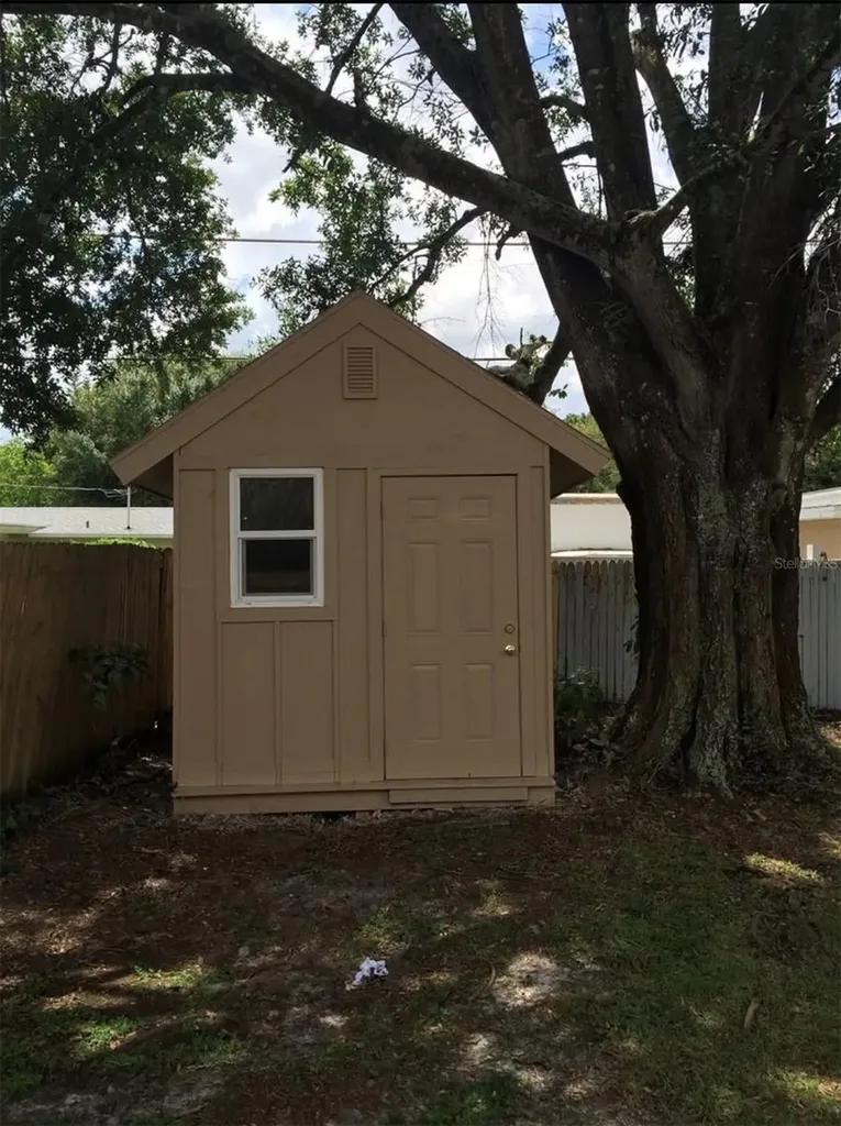 6910 Friendship Drive Sarasota FL 34241