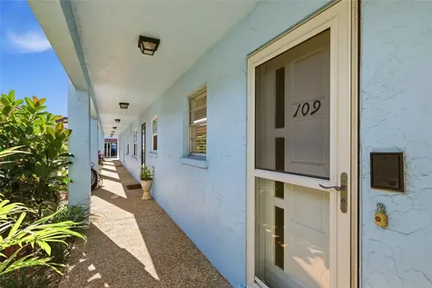 4307 Gulf Drive Holmes Beach FL 34217