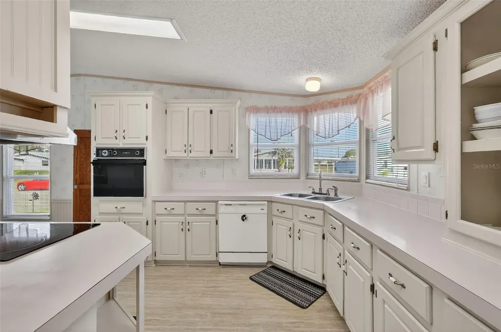 3117 Manatee Road Tavares FL 32778